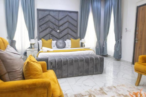 Fortified 4 bedroom House 24hrs Electricity and Pool Lekki